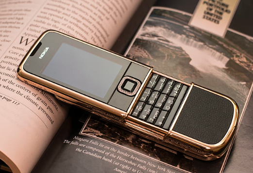 The Nokia 8800 Sirocco: The Luxury Phone That Made a Splash